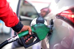 Bình Dương xử phạt cửa hàng bán xăng dầu kém chất lượng