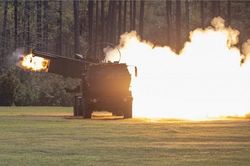 Tên lửa HIMARS của Mỹ tới Ukraine