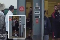 Bruno Fernandes chửi thẳng mặt đồng đội MU vì quay phim trước sân tập