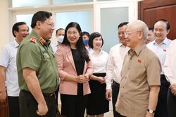 Tổng Bí thư Nguyễn Phú Trọng: Xử lý nghiêm cán bộ sai phạm là nhằm làm bài học răn đe, cảnh tỉnh