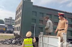 Cắt gọt hàng loạt xe tải 'hổ vồ' trên cao tốc Hà Nội - Thái Nguyên