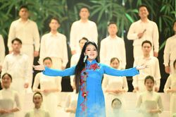 Liveshow 'Thơ': Định vị dòng nhạc dân gian