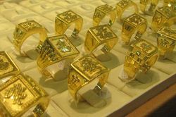 Sau tín hiệu của Fed, vàng kết thúc một tuần đen tối