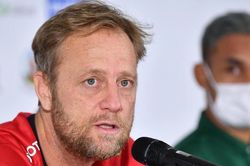 HLV Polking muốn Thái Lan đá với đội dự World Cup, có đua với Việt Nam?
