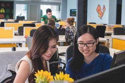 Lập trình viên Trung Quốc hơn 30 tuổi đã sợ già