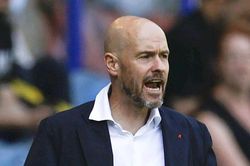 HLV Ten Hag ra thiết quân luật tại Man Utd