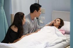 Giữa đêm trở dạ, tôi không ngờ ân nhân cứu mình là người đã nửa năm không nhìn mặt