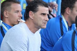HLV mới của Quang Hải: Đồng đội của Papin, Zidane, từng vô địch cúp châu Âu