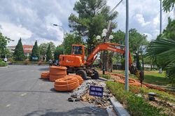 Dự án Xây dựng hệ thống điện chiếu sáng và âm thanh tại các khu vực của Nghĩa trang Liệt sĩ quốc gia Đường 9: Chủ tịch UBND tỉnh Võ Văn Hưng chỉ đạo xử lý thông tin báo chí phản ánh