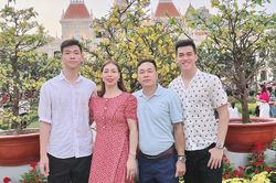 Tiến Linh: Trái bóng nhựa đầu đời và cuộc trùng phùng mẹ