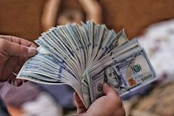 Công ty trả nhầm 286 tháng lương, nam nhân viên 'biệt tăm'