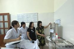 Giám sát tình hình cung cấp dịch vụ KHHGĐ tại các trạm Y tế của huyện Nho Quan
