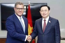 Chủ tịch Quốc hội Vương Đình Huệ tiếp Bộ trưởng Chính phủ Anh, Chủ tịch COP26
