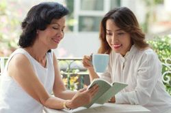 Muốn được mẹ chồng yêu chiều như con gái, có 3 điều nàng dâu thông minh đừng dại thốt ra