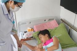 Sốt xuất huyết lây lan mạnh ở phía Bắc
