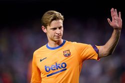 Barca tiếp tục từ chối bán De Jong cho MU