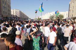 Uzbekistan ban bố tình trạng khẩn cấp sau khi biểu tình phản đối sửa Hiến pháp biến thành bạo lực