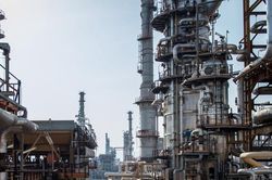 Dầu Iran cạnh tranh với Nga 'chảy' vào Trung Quốc