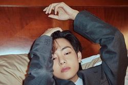 Nổi da gà giọng '2 mặt' của V BTS trong clip mới tiết lộ