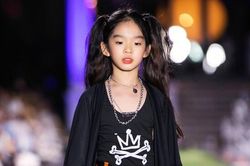Con gái Xuân Lan liên tục làm vedette