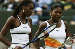 Trang phục thi đấu gợi cảm ở Wimbledon