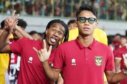 Ronaldo Kwateh ghi bàn trong trận thắng 7-0 của U19 Indonesia