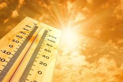Nắng nóng lan rộng, nhiệt độ ở Trung bộ lên gần 40°C