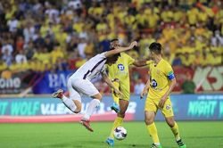 V.League 2022: Trở lại nhiều bất ngờ