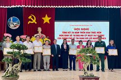 ''Thấu hiểu lòng dân, tận tâm phục vụ''