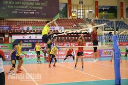Ngày thi đấu thứ 3 Giải bóng chuyền vô địch quốc gia cúp Hóa chất Đức Giang 2022: Hà Tĩnh thắng Hà Nội 3-1