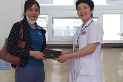 Nhân viên Bệnh viện K trả lại ví có hơn 16,3 triệu đồng cho người đánh rơi