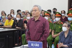 Cựu Chủ tịch Trung tâm hỗ trợ người nghèo tạo 'vỏ bọc', chiếm đoạt hơn 49 tỷ đồng