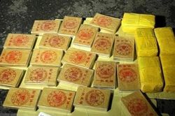 Giấu 32 kg ma túy trong can nhựa