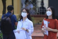 Muôn vẻ tâm trạng của thí sinh trước Ngữ văn- môn thi đầu tiên