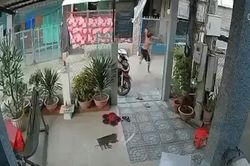 Mâu thuẫn với vợ, người đàn ông vô cớ chém tử vong hàng xóm