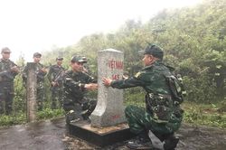Tuần tra chung trên biên giới Sơn La (Việt Nam) và Luông Pha Băng (Lào)