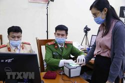 Khuyến cáo người dân không làm hộ chiếu nhanh thông qua 'cò mồi'
