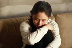 Bồ trẻ của chồng liên tục thách thức tôi ly hôn còn hứa thưởng lớn