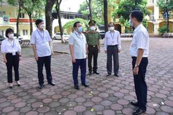 Kịp thời phát hiện, ngăn chặn, không để thí sinh vi phạm quy chế thi
