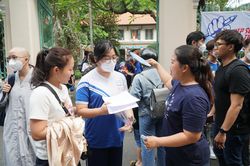 Nhiều sĩ tử TPHCM vui vì đề Ngữ văn 'trúng tủ'... viết mỏi tay!