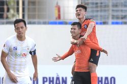 Người quan sát: Hết thịnh rồi suy...