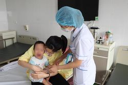 Chuyên gia lý giải cúm A bùng phát trái mùa