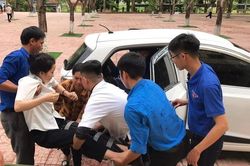 Taxi 0 đồng đưa đón thí sinh không may tai nạn trước ngày thi