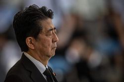 Vụ sát hại cựu Thủ tướng Nhật Bản Abe Shinzo: Bác sĩ điều trị tiết lộ tình tiết ám ảnh