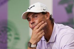Nadal rút lui khỏi Wimbledon