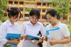 Sáng 8/7, thí sinh toàn tỉnh hoàn thành tốt môn thi tổ hợp