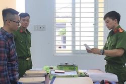 Đang chờ tòa xử tội gây rối lại tiếp tục… gây án