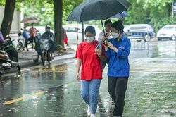 Hà Nội mưa to nhiều nơi, thí sinh cần đề phòng