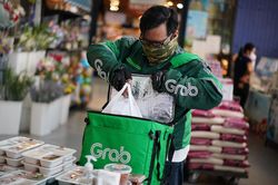Grab phụ thu phí 'thời tiết nắng nóng' hay tận thu từ người dùng?