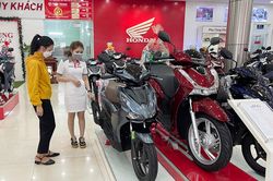 Xe máy Honda khan hàng, tăng giá
